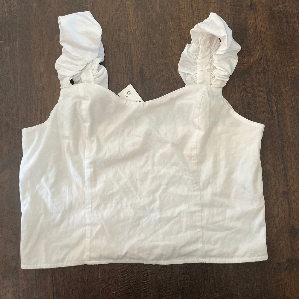 NWT Abercrombie & Fitch white cropped top XL